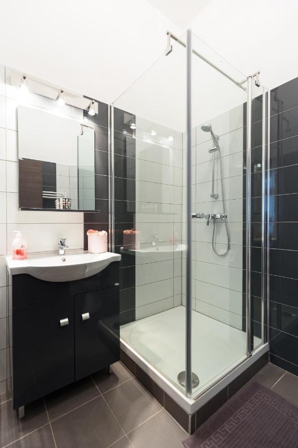 בודפשט Wiky'S Apartman With 3Bathrooms מראה חיצוני תמונה