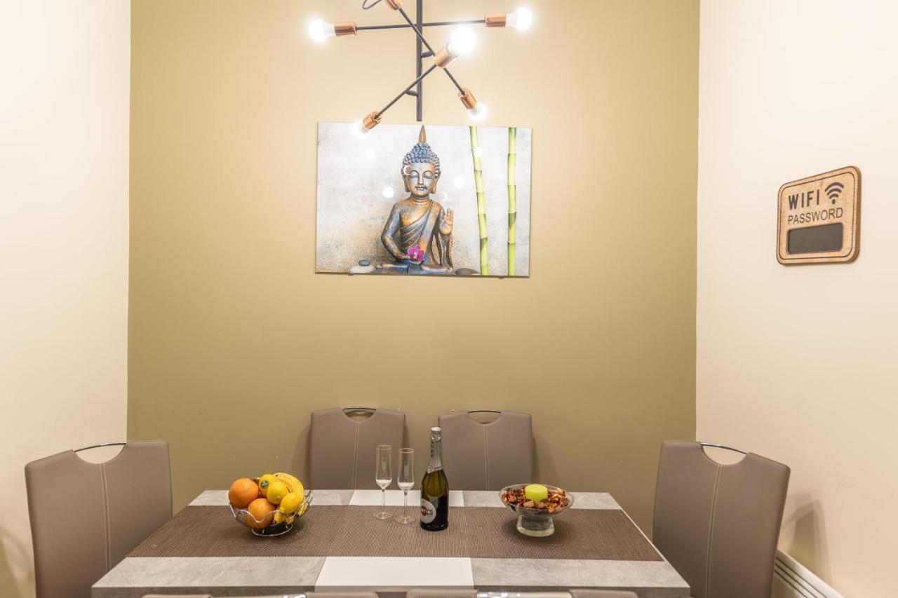 בודפשט Wiky'S Apartman With 3Bathrooms מראה חיצוני תמונה