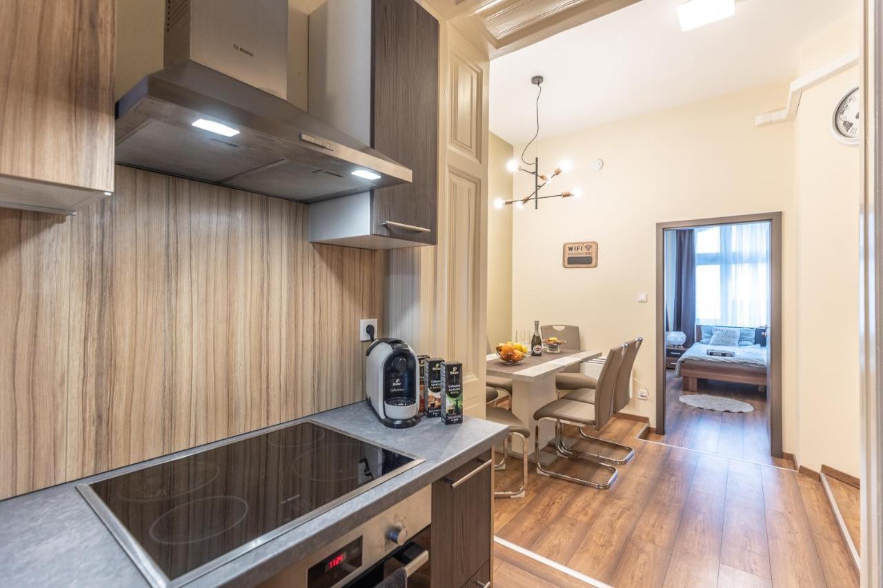 בודפשט Wiky'S Apartman With 3Bathrooms מראה חיצוני תמונה